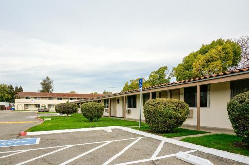 EZ 8 Motel San Jose II Exterior foto